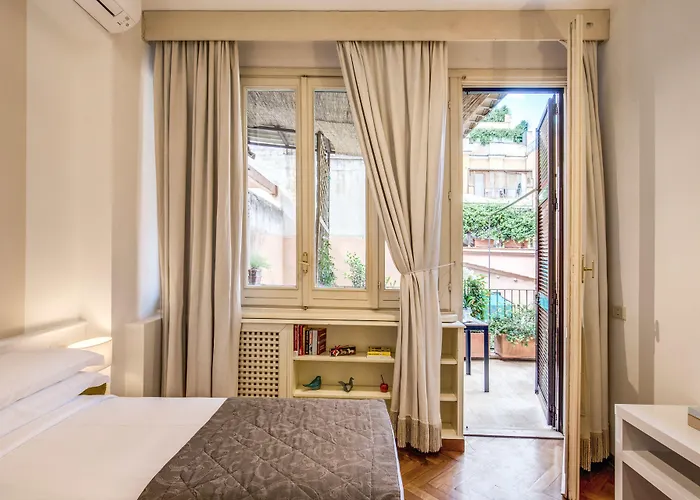 Tritone House Gasthuis 4*