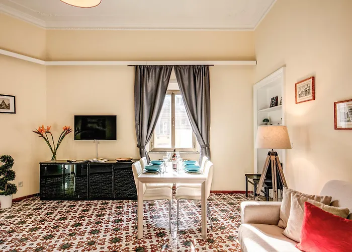 Gasthuis Tritone House Rome