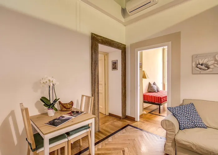 Tritone House 4*